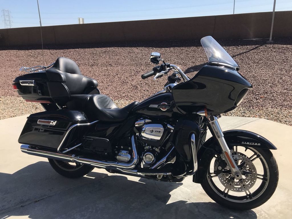 2023 FLTRK - Road Glide Limited  UHD623094E - Click for larger photo
