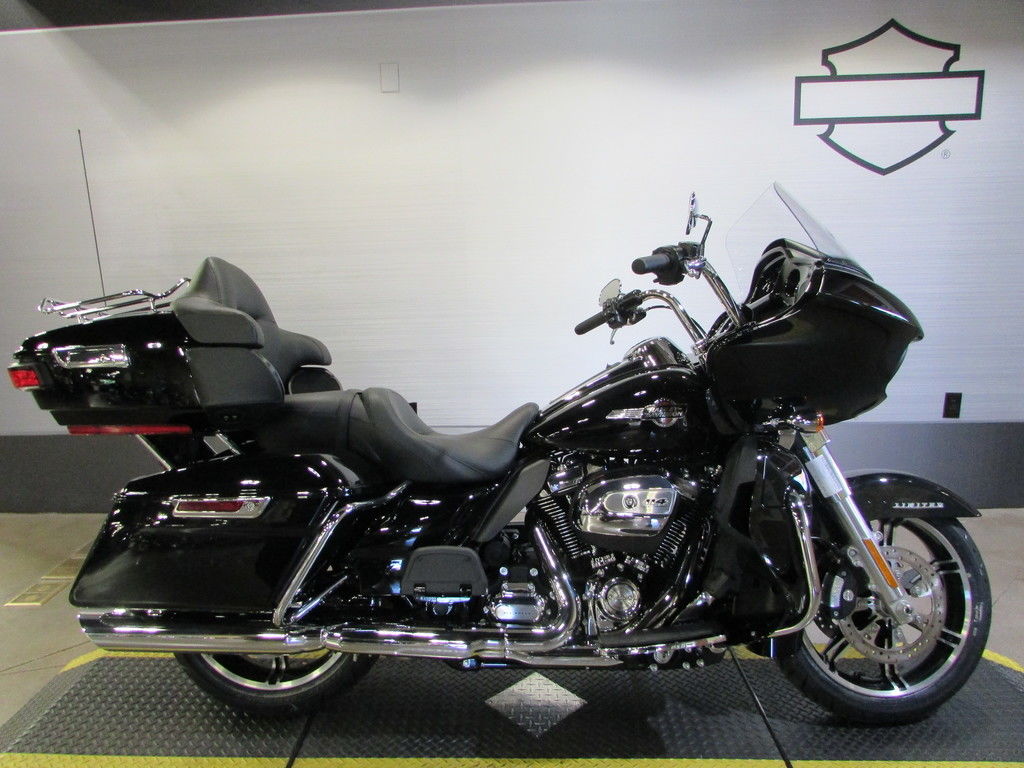 2023 FLTRK - Road Glide Limited  UHD619177R - Click for larger photo
