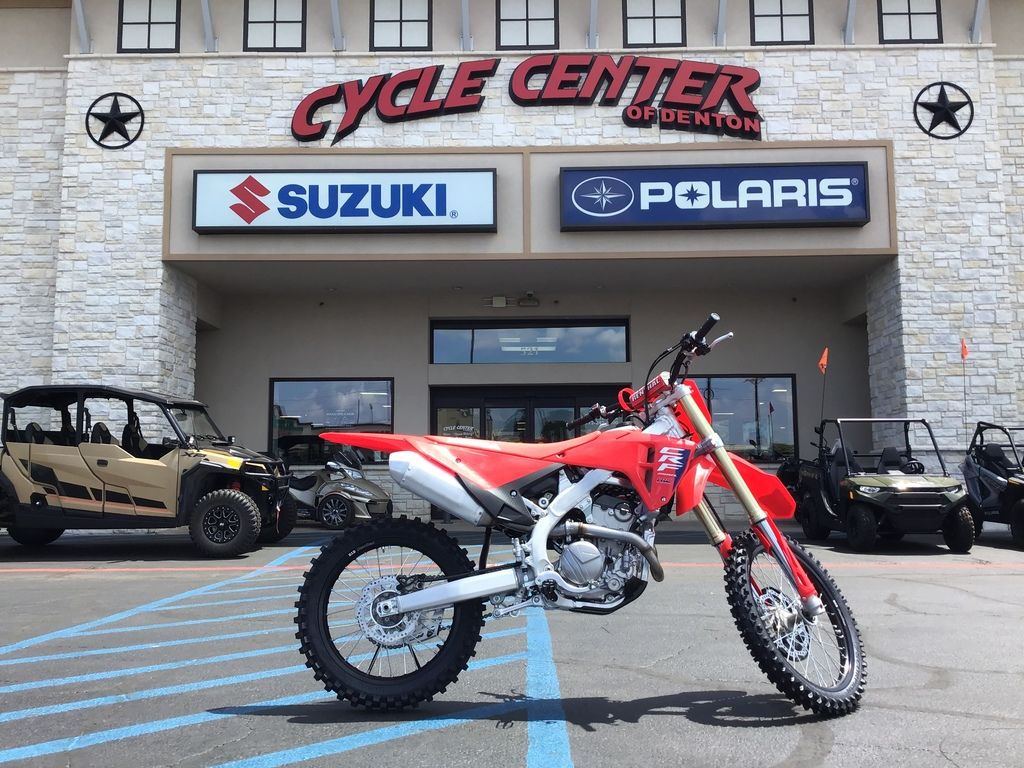 2025 CRF250R  HO700644 - Click for larger photo